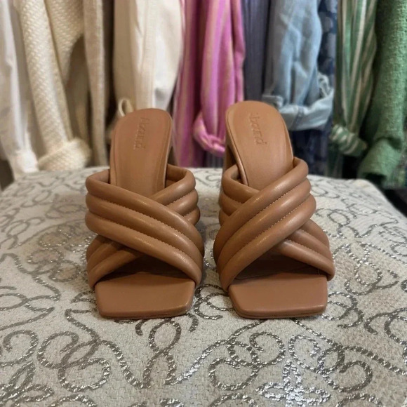 Abound Shoes - Abound Nordstrom rack size 5 women’s heels tan beige NWT mules